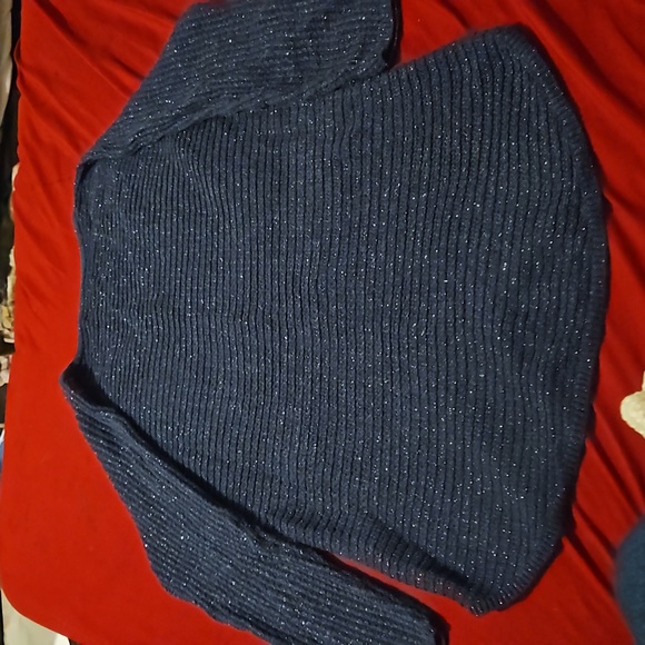 Sweater - Picture 2 of 4